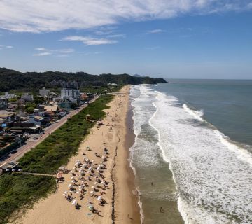 Praias de Itajaí: descubra as 5 melhores para você visitar